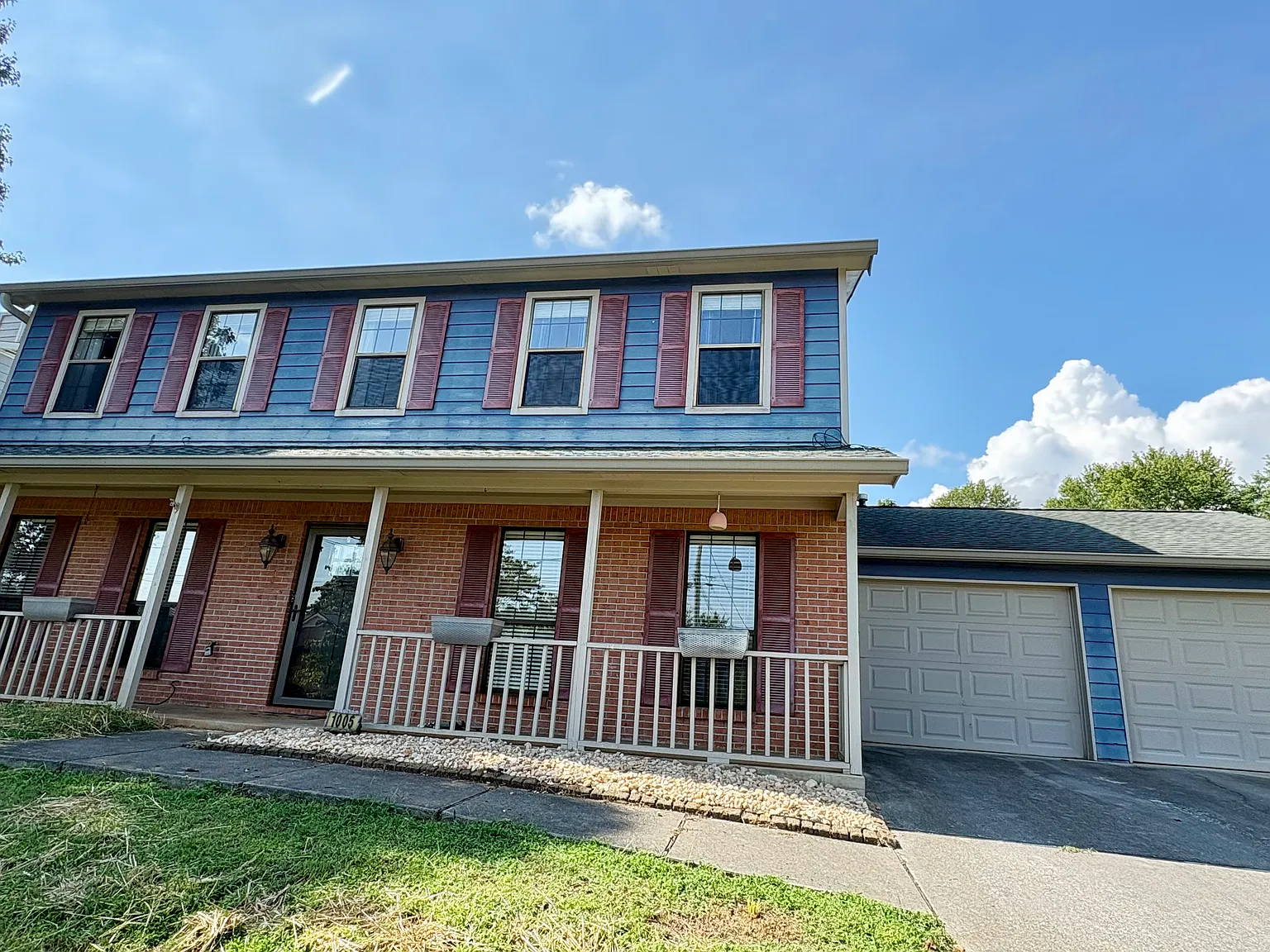 4 bed, 2.5 bath, 2280 sqft, $2,900 — Photo 3