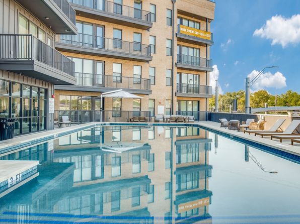 1100 N Zang Blvd #413