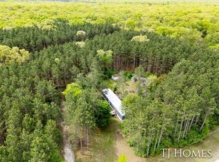 3010 E 96th St, Newaygo, MI 49337
