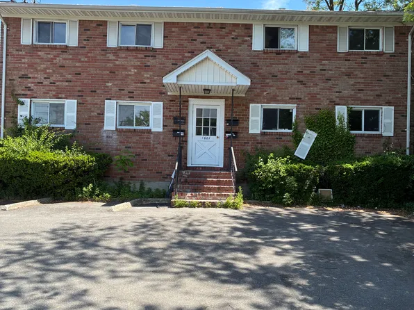 1601 Straight Path APT 1R, Lindenhurst, NY 11757