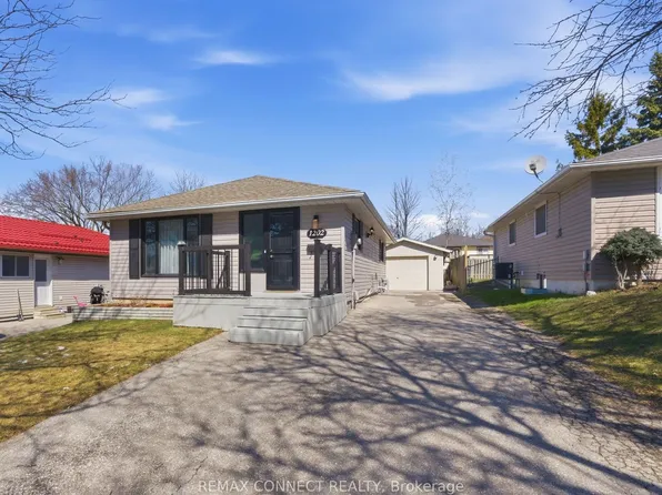 1202 Norman Ct, Oshawa, ON L1H 7X2