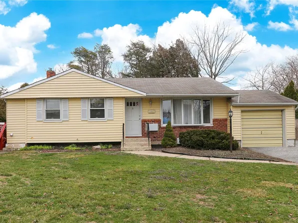 3 Ott Place, Commack, NY 11725
