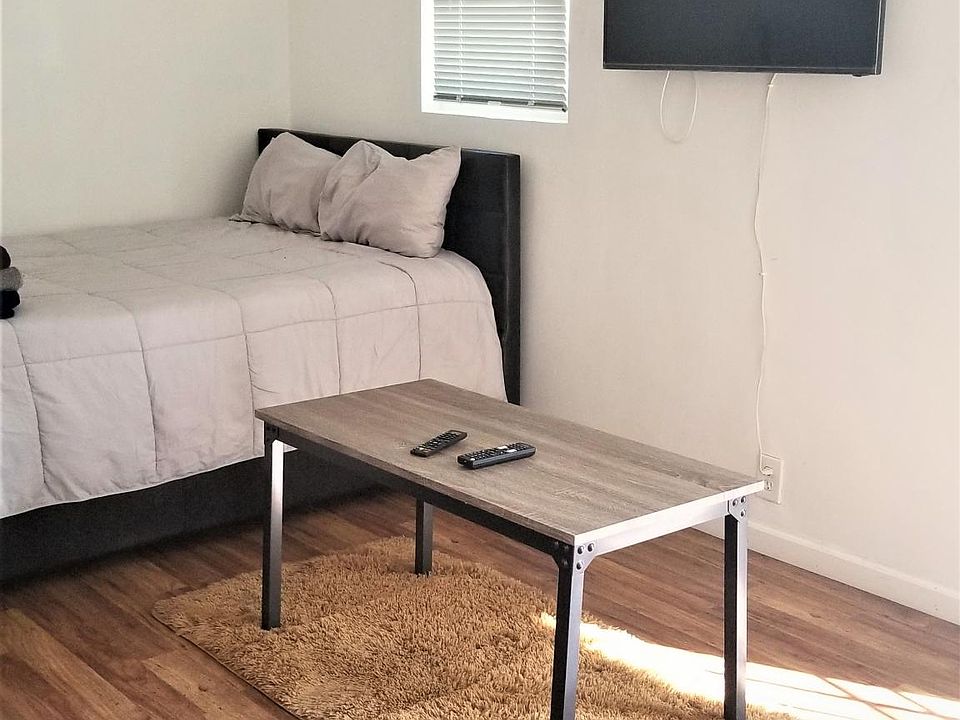 2nd image of 1163 W 38th St #5