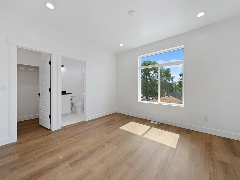 4429 S Fairbourne Ave #102 — Photo 12