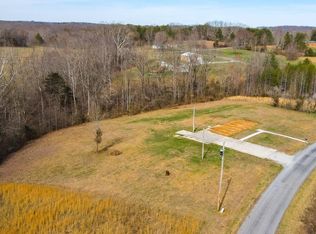 140 Two Hawks Ln, Hilham, TN 38568