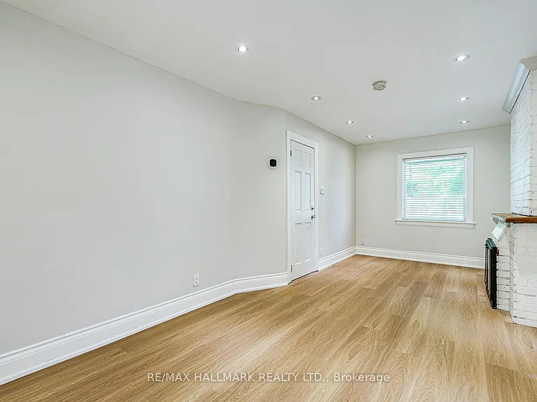 229 Kingston Rd #MAIN LOWER — Photo 7