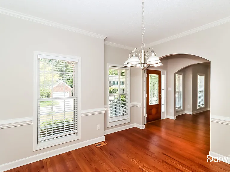 1747 Abbotsford Ct — Photo 7