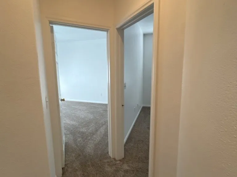 4915 E Russell Rd #142-8 — Photo 22