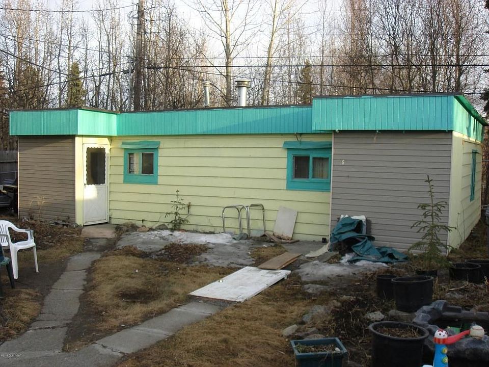 2nd image of 926 W 25th Ave