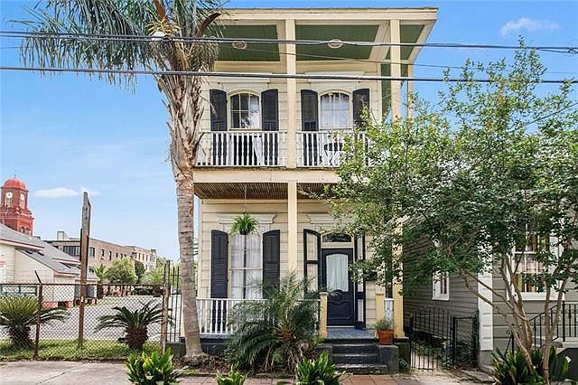 1st image of 3016 Burgundy St