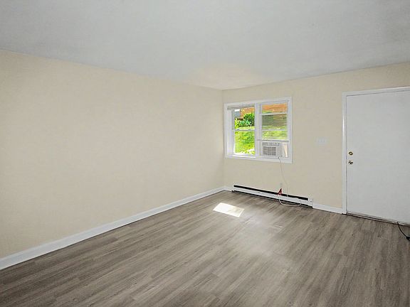 2nd image of 2535 Vail Ave APT 10
