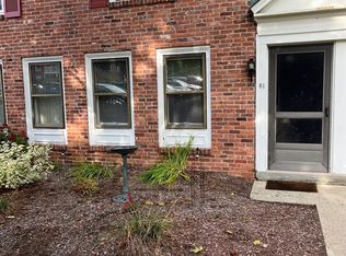 61 Jamestown Dr UNIT 61, Springfield, MA 01108