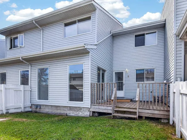 156 Lee Ridge Rd NW, Edmonton, AB T6K 0M9