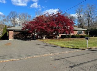 43 Margaret Cir, Naugatuck, CT 06770