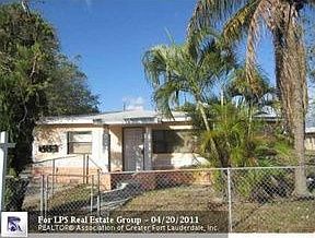 3rd image of 635 NW 10th Ter