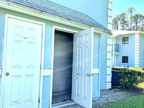 3rd image of 28121 Pine Haven Way