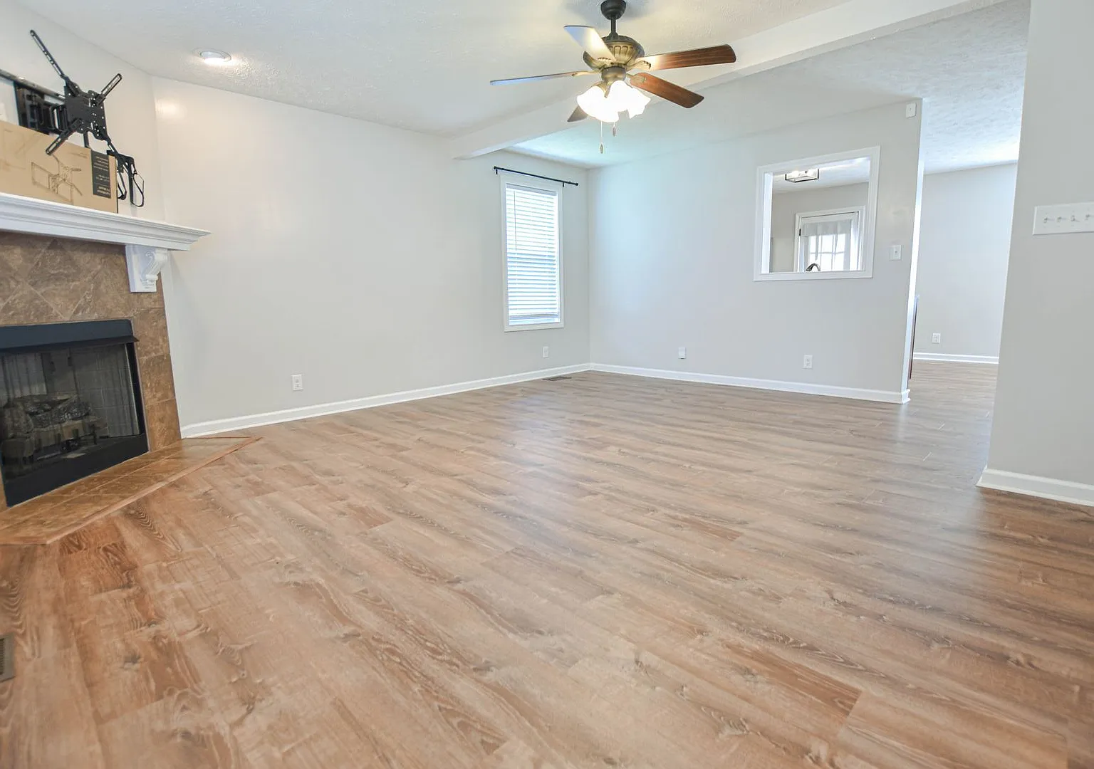 Pet Friendly Three Bedroom! — Photo 2