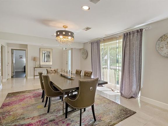 3rd image of 5026 Heatherglen Dr