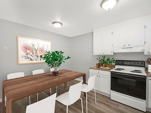 3rd image of 125 College Ave #B1