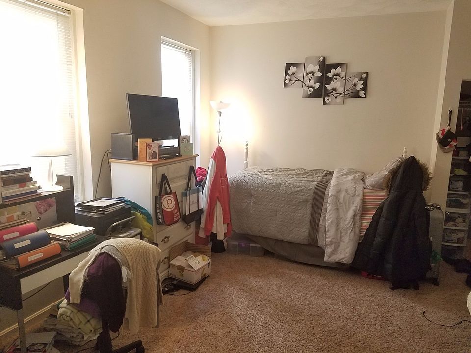 2nd image of 1409 Commonwealth Ave #204CP