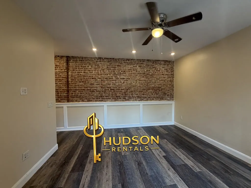 1 bed, 650 sqft, $2,295 — Photo 3