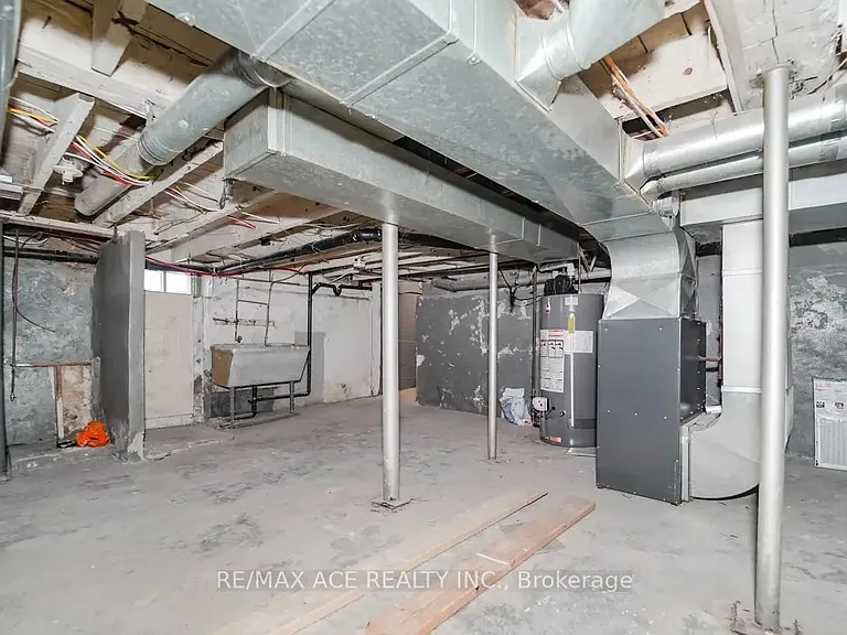 288 Celina St — Photo 15