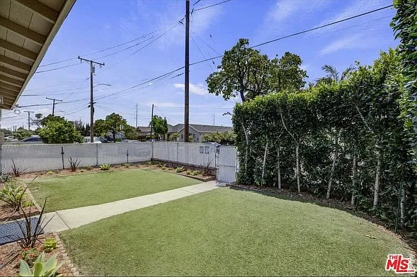 2 bed, 800 sqft, $3,000 — Photo 4