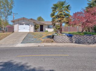 952 SW Central Ave, Grants Pass, OR 97526