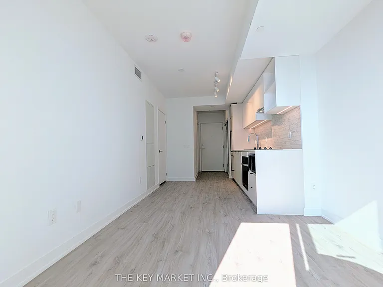 252 Church St #5110 — Photo 10