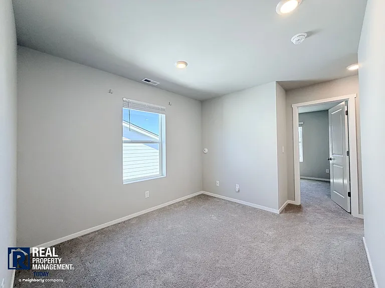 2216 Trailside Dr NE — Photo 15
