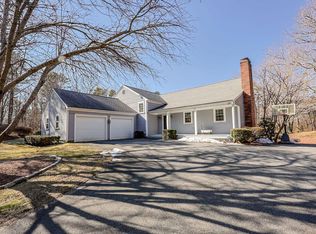 285 Quaker Meetinghouse Rd, East Sandwich, MA 02537