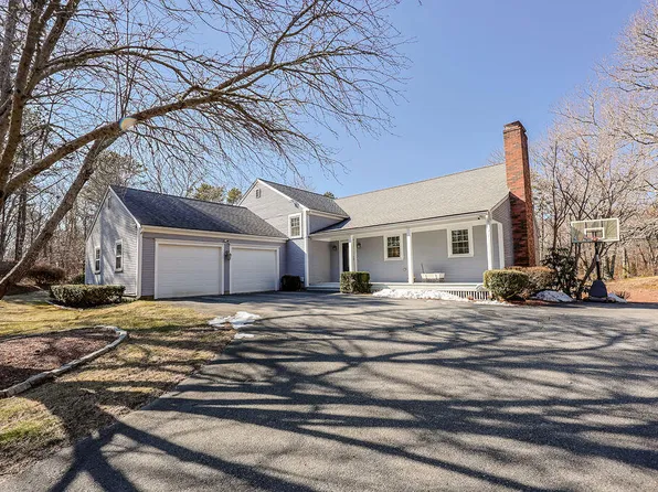285 Quaker Meetinghouse Road, East Sandwich, MA 02537