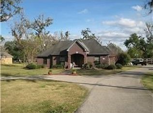 110 Fawn Trl, Lake Jackson, TX 77566