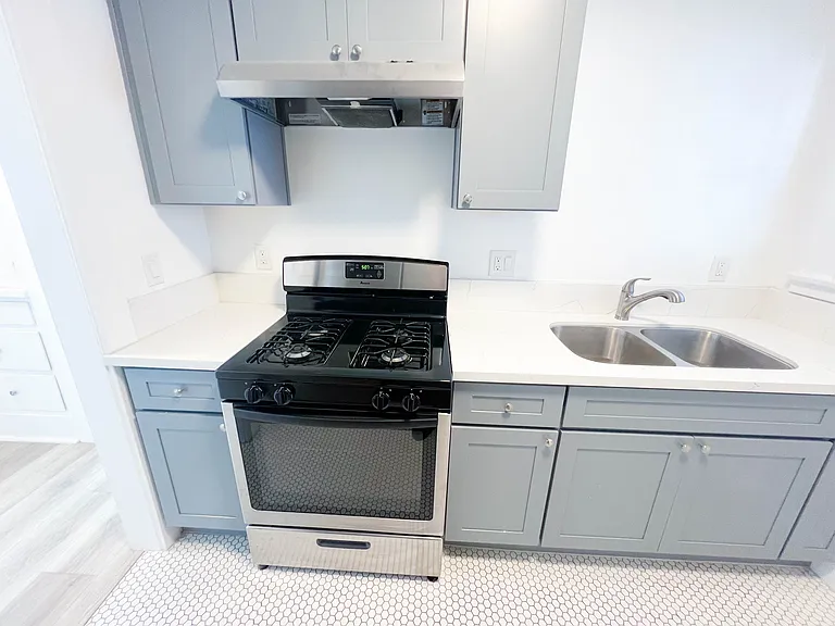 1026 E Broadway #1038 — Photo 11