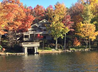 1040 N East Shore Dr, Lake Toxaway, NC 28747