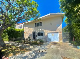 1575 Chestnut Ave (Howard K), 08