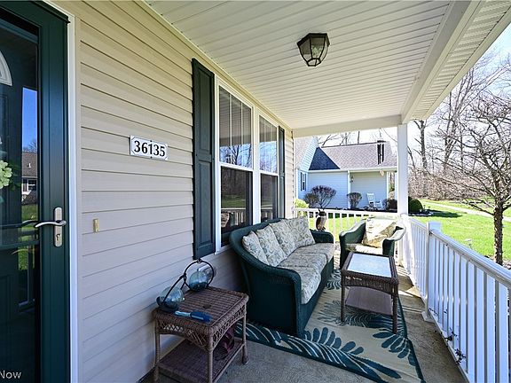 3rd image of 36135 Bridgeport Dr