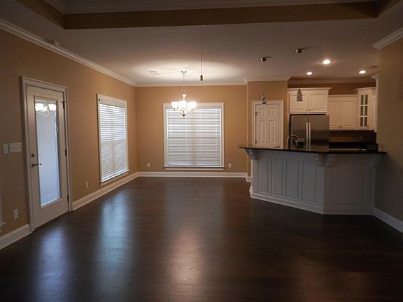4th image of 15 Taranik Ln SE