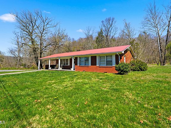 2nd image of 805 Rock Creek Rd