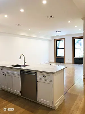 Rented by Citi Habitats | media 6