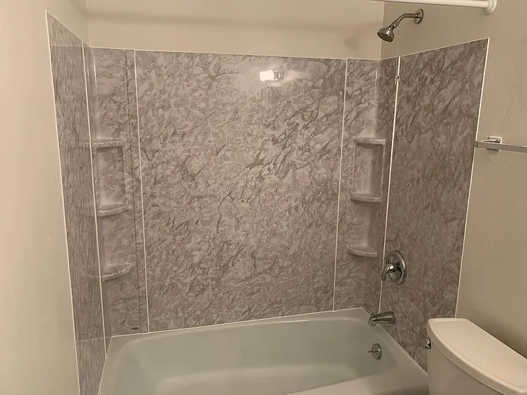 2400 Northwestern Ave — Photo 12