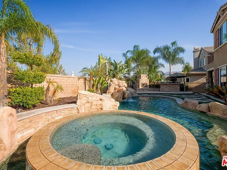 22430 Leisure Dr — Photo 7