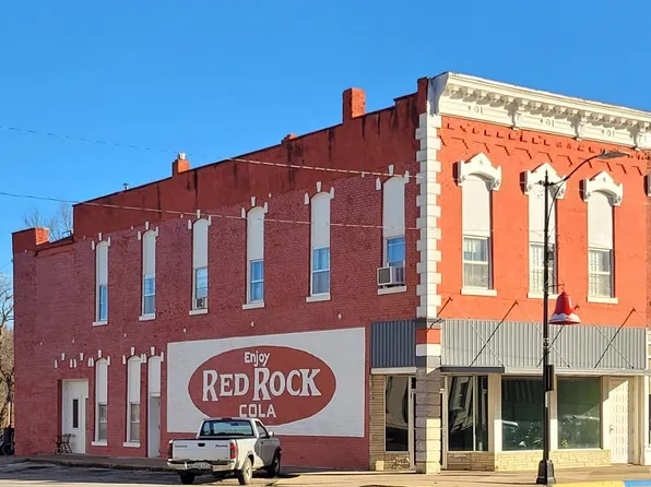 122 N Main St, Eureka, KS 67045