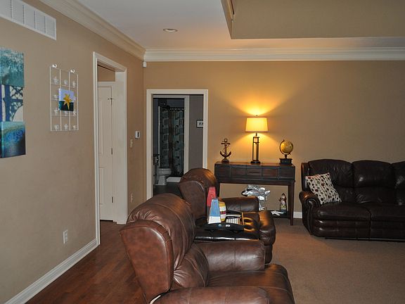 5th image of 11650 Darsley Dr