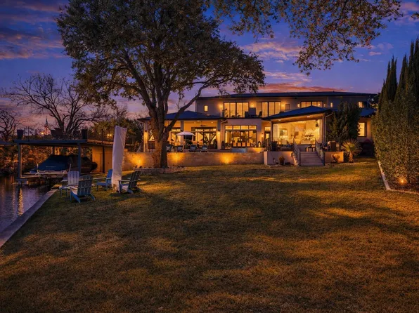 101 Harbor Light Boulevard, Horseshoe Bay, TX 78657