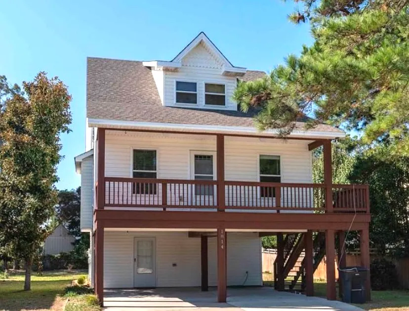 1814 Seminole St — Photo 1