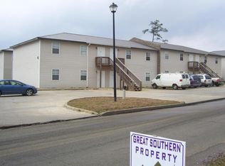 22 Getaway Ln APT 3, Hattiesburg, MS 39402