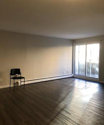 3rd image of 351 N Broadway APT 1C