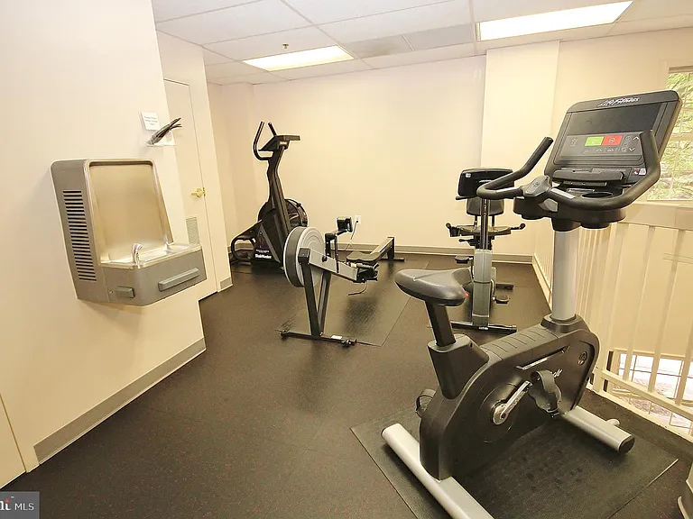 2151 Jamieson Ave #2011 — Photo 38