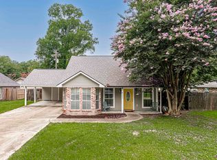 30683 Baker Dr, Denham Springs, LA 70726
